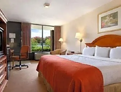 Baymont By Wyndham Paris-1