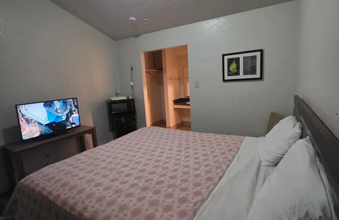 Abram Inn Arlington-1