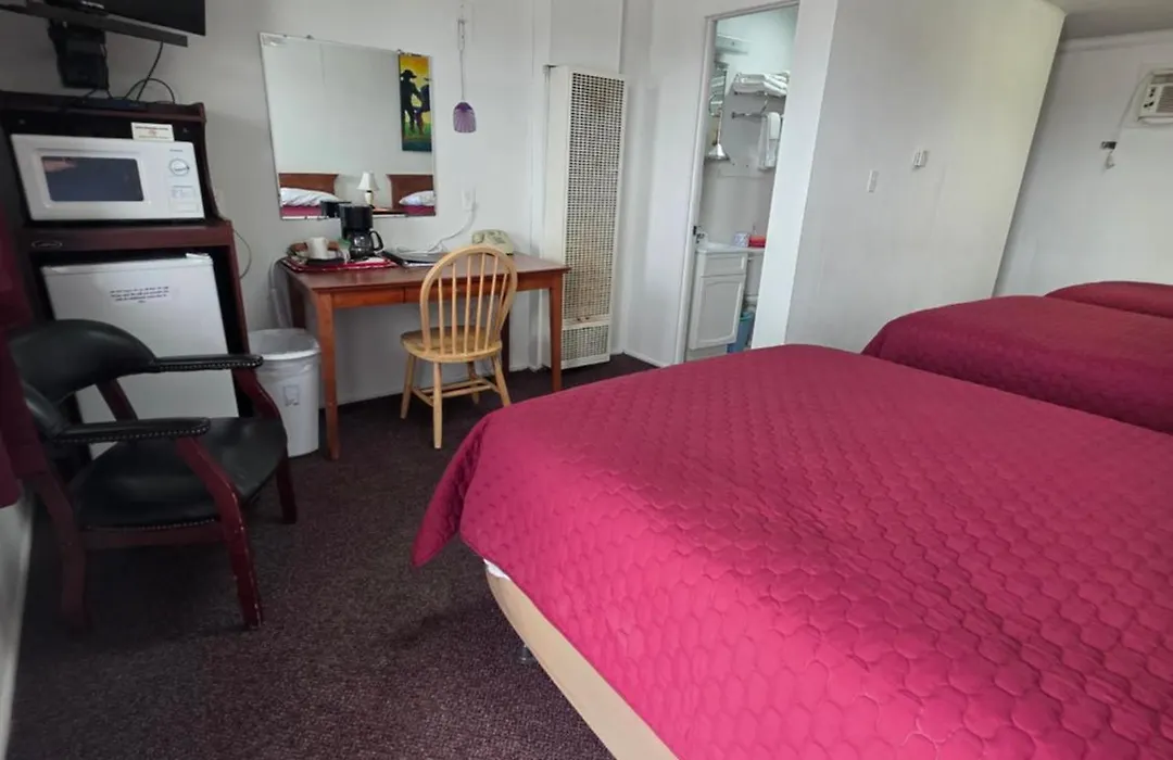 Royals Inn Motel Inc-1