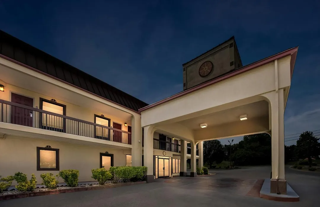Red Roof Inn & Suites Clinton, Tn-1