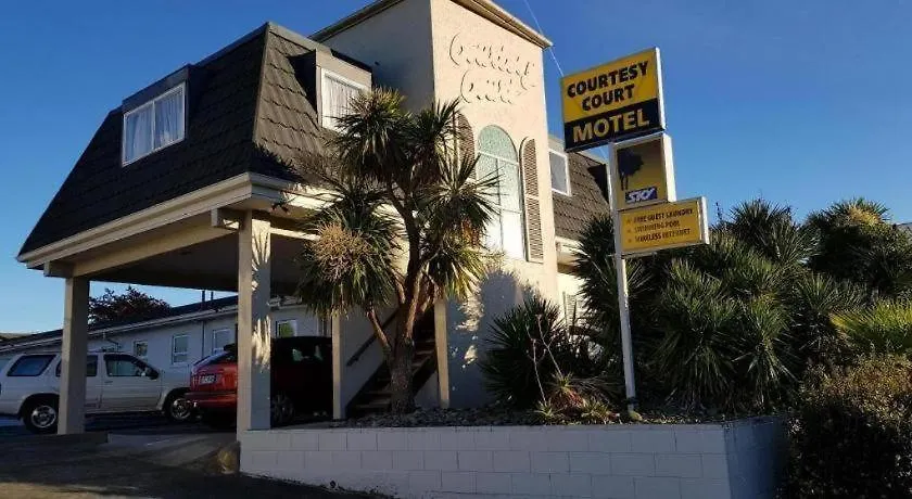 Courtesy Court Motel-1