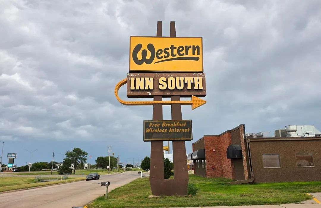 Western Inn South-1