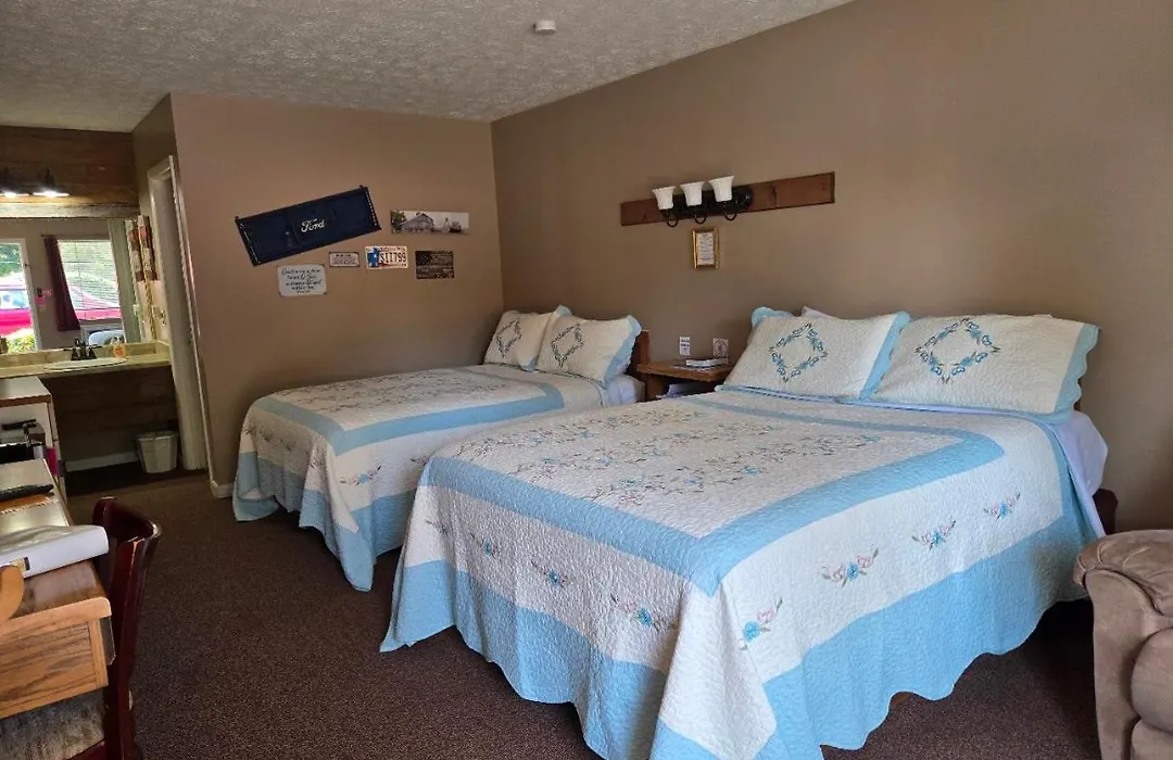 Bay Springs Country Inn & Marina-1