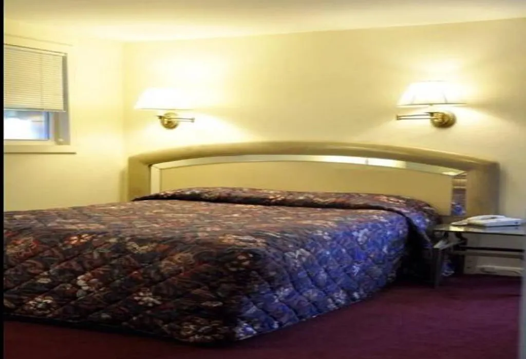 Countryside Motel-1