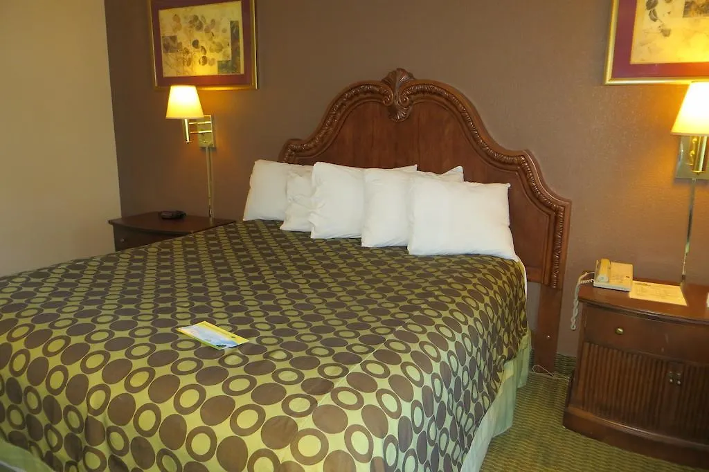 American Inn Stockton-1