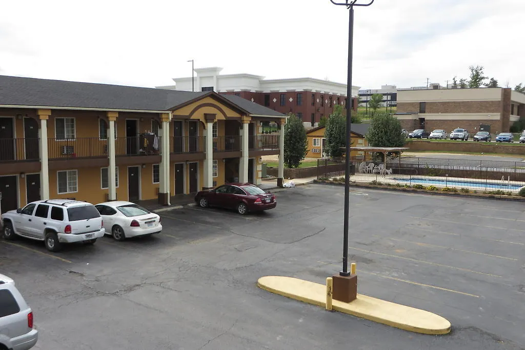 Economy Inn & Suites Joplin-1