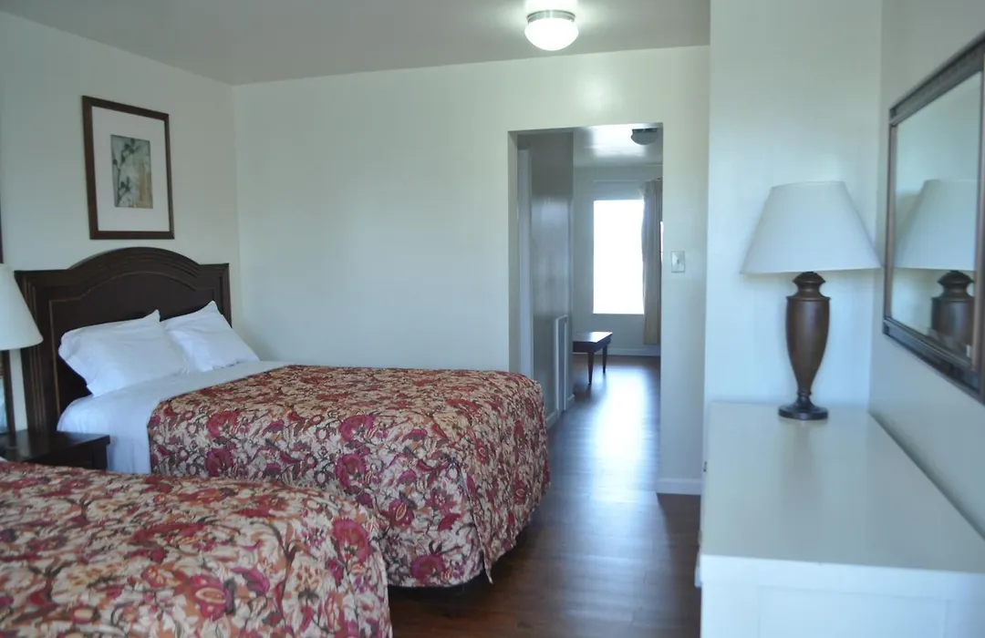 Spindrift Motel-1