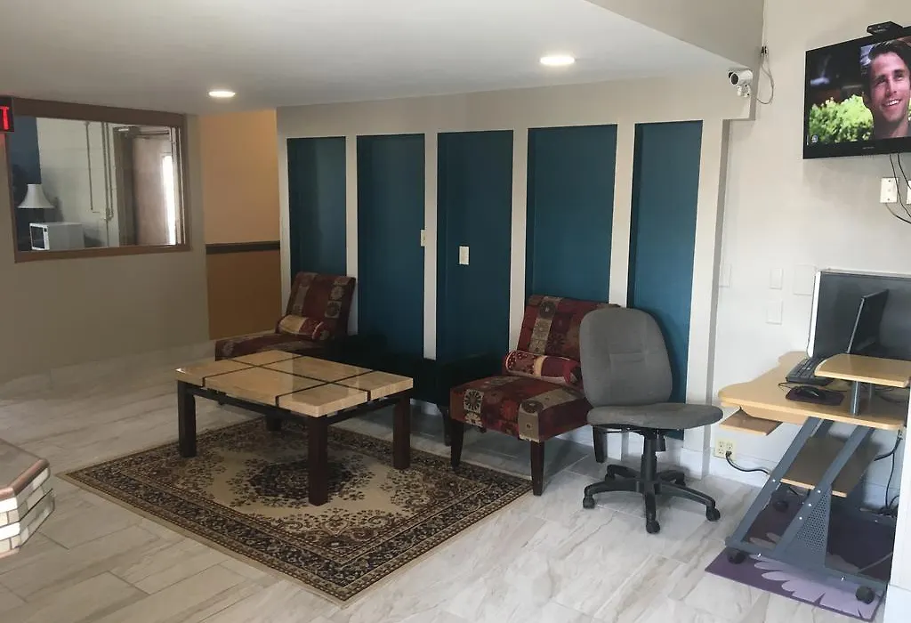 Faribault Hometown Inn & Suites-1