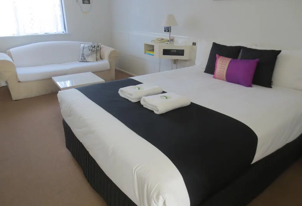 Aspley Pioneer Motel-1