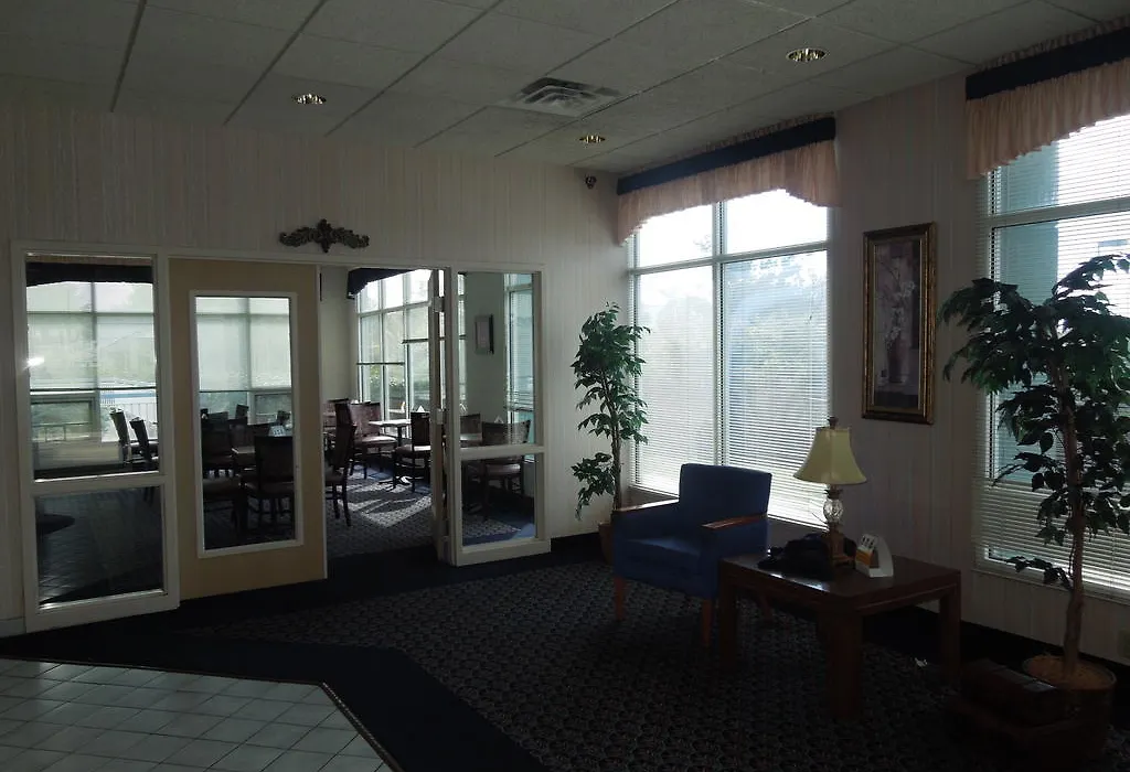 Knights Inn Elyria-1