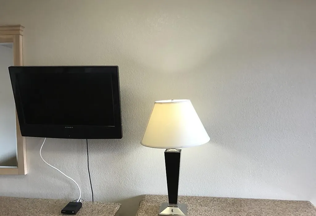 Crystal Inn And Suites-1
