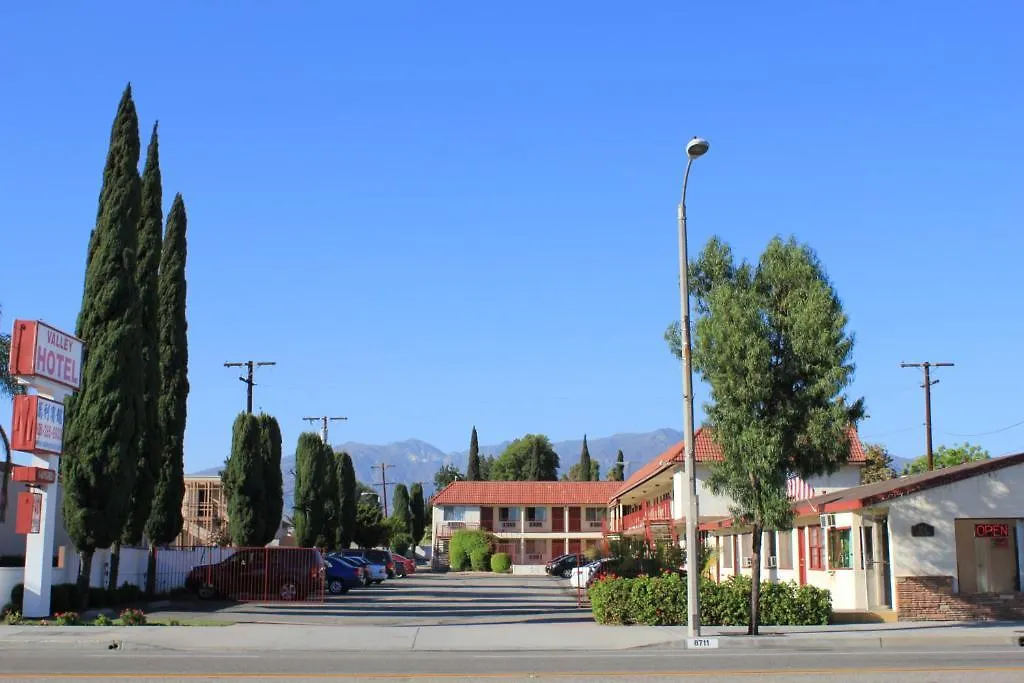 Valley Hotel-1