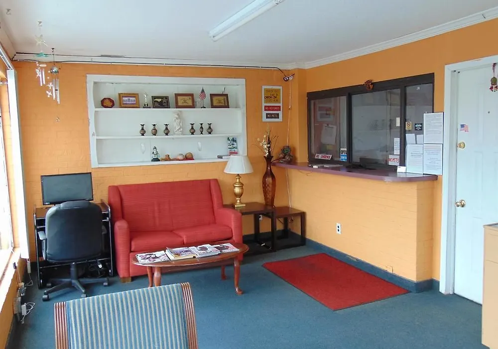 Budget Inn - Roxboro-1