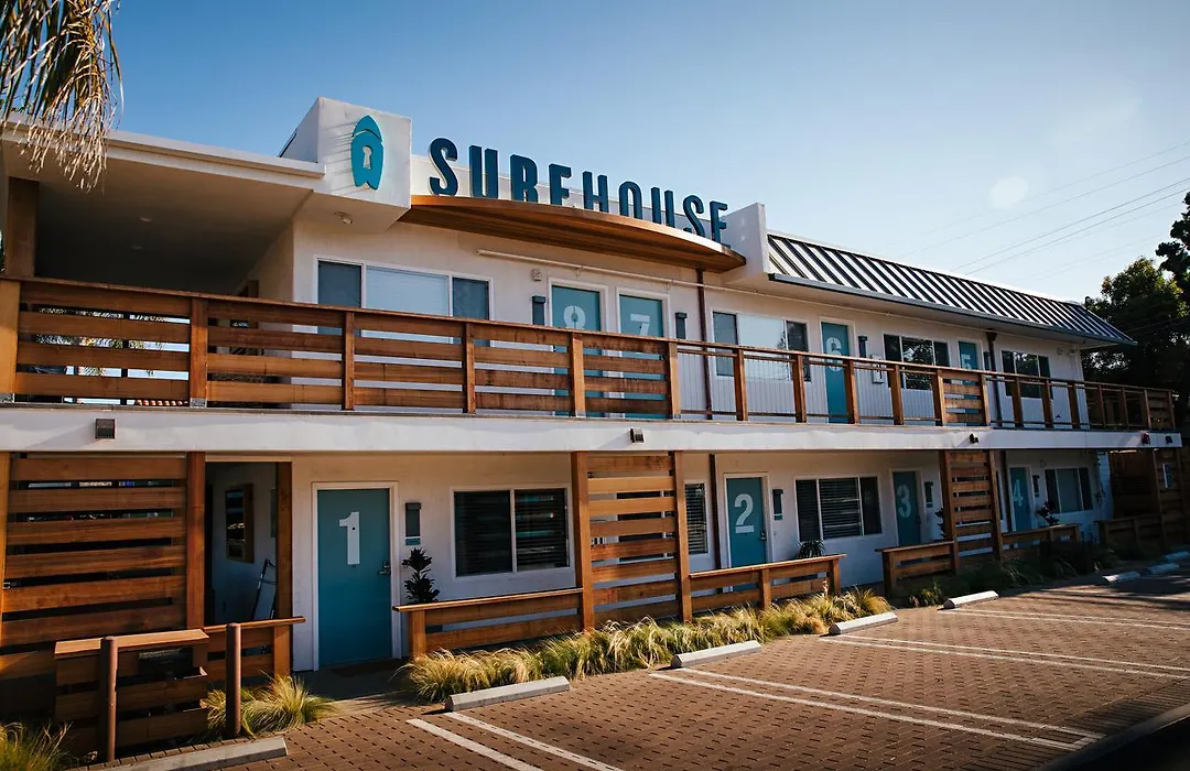 Surfhouse-1