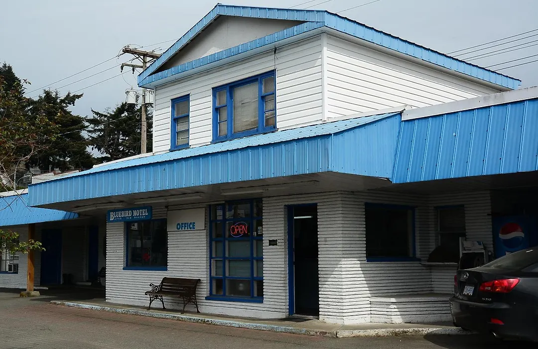 Bluebird Motel-1