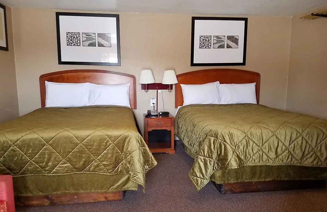 Budget Inn-1