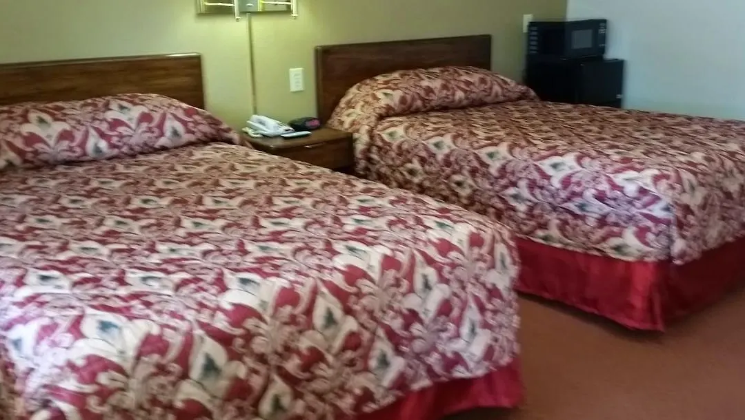 Travelers Inn-1