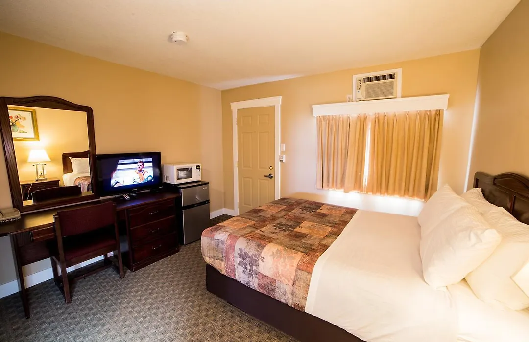 Midway Motel-1