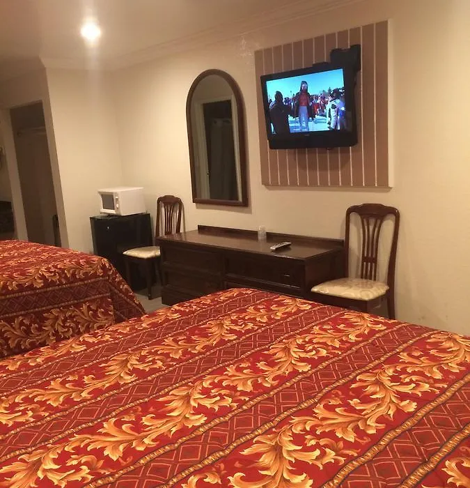 Royal Inn-1