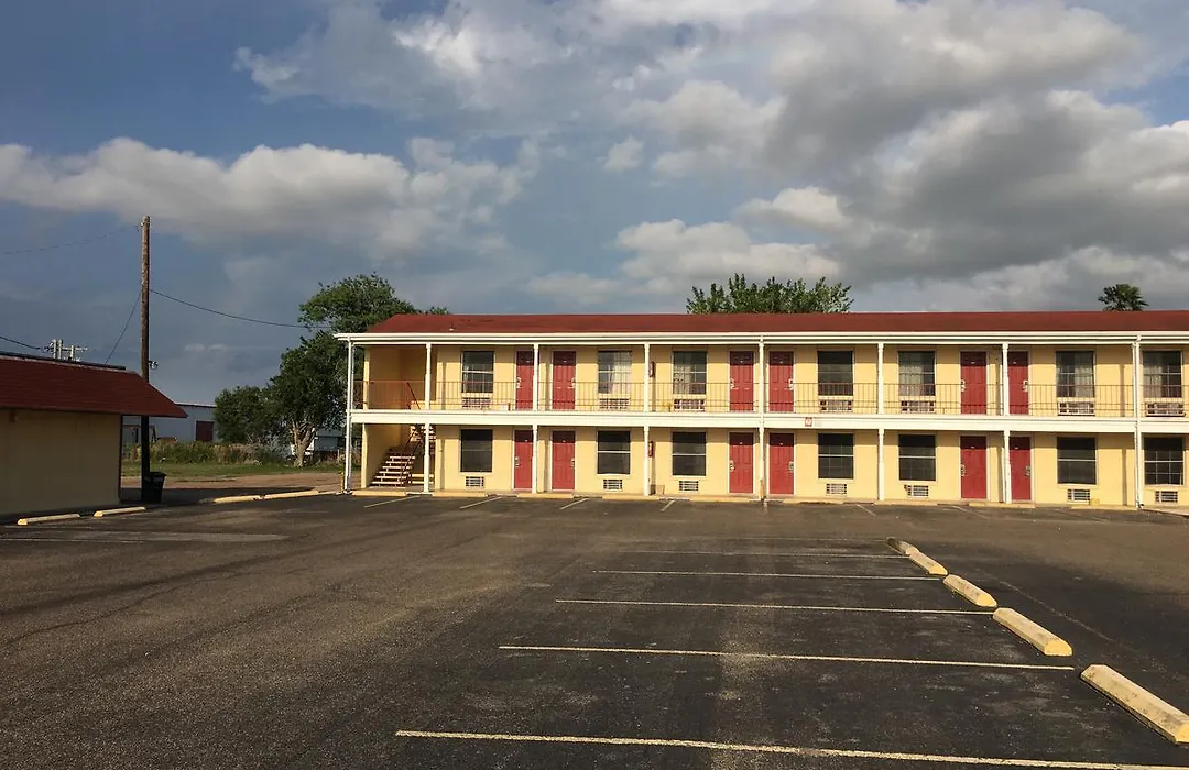Alice Motor Inn-1