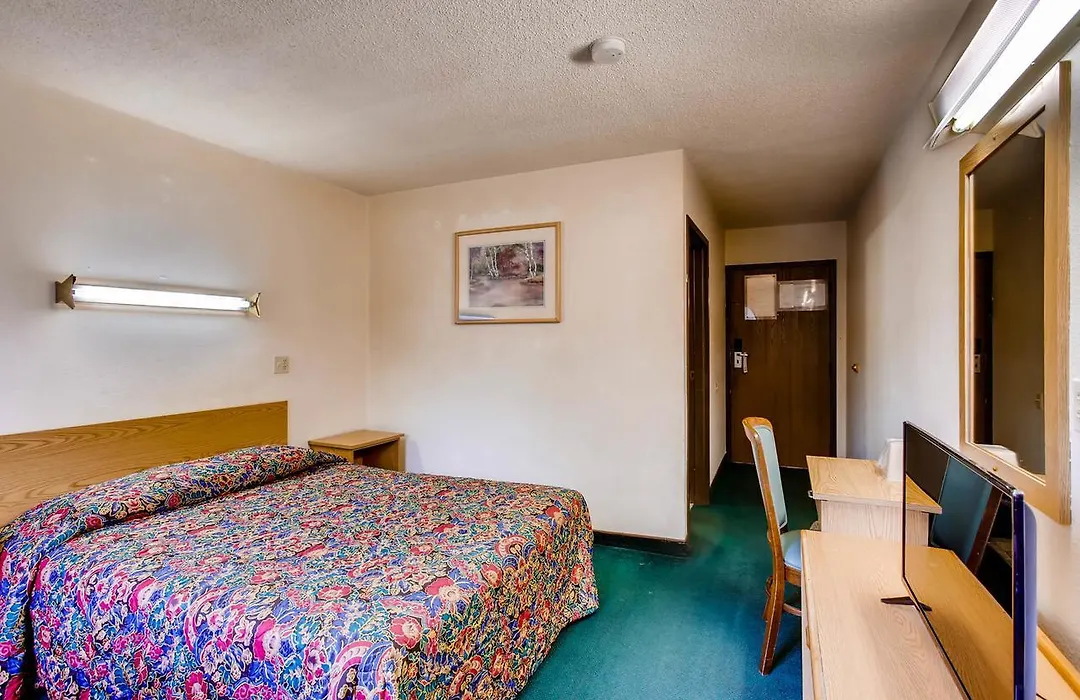 Motel 9-1