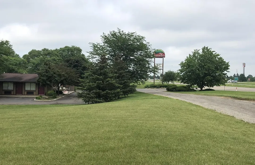 Arbor Inn Of Historic Marshall-1