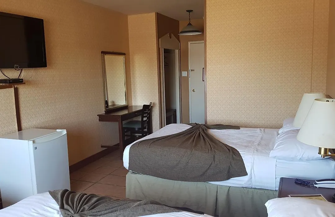 Chomedey Inn-1