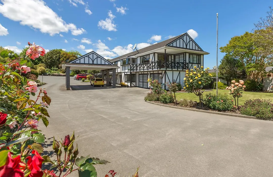 Kingswood Manor Motel-1