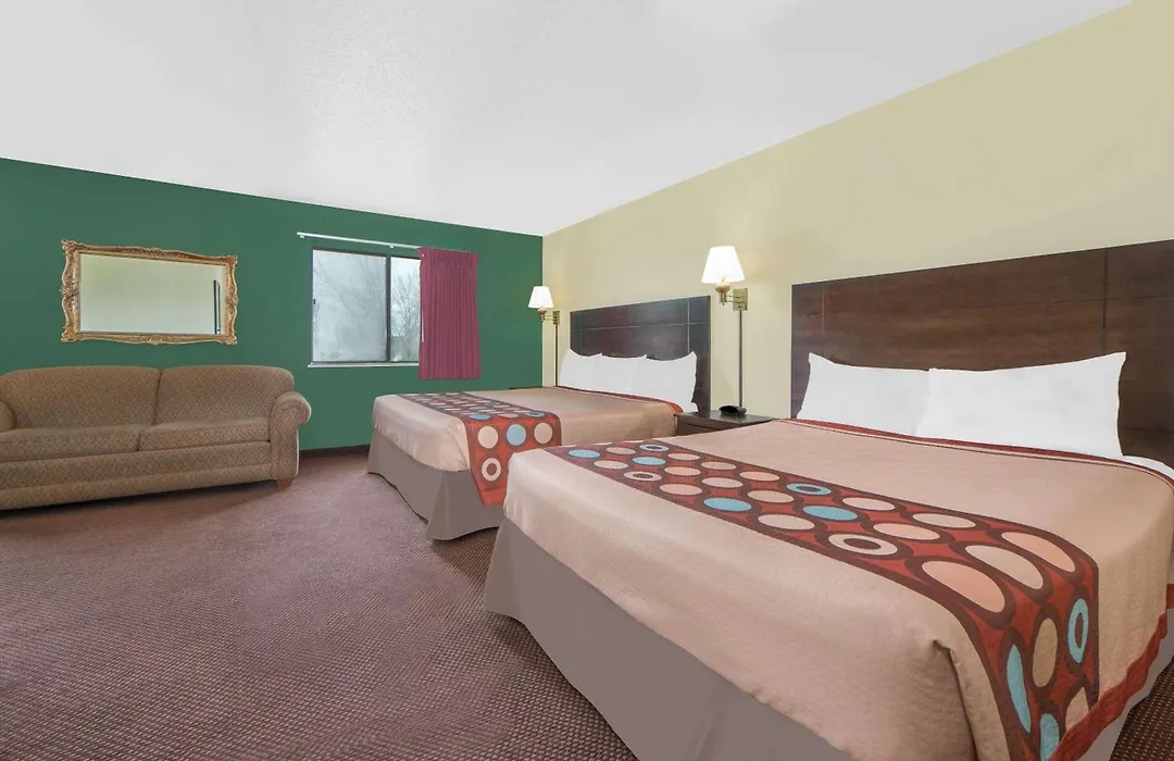 Super 8 By Wyndham Ottumwa-1
