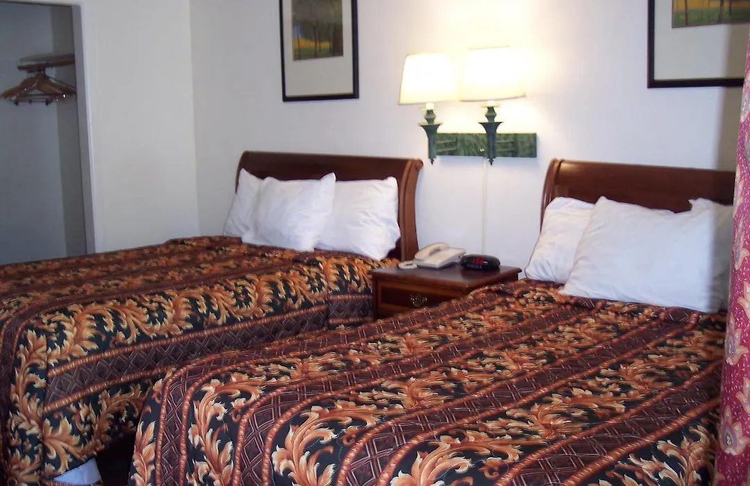 Shore Hills Motel-1