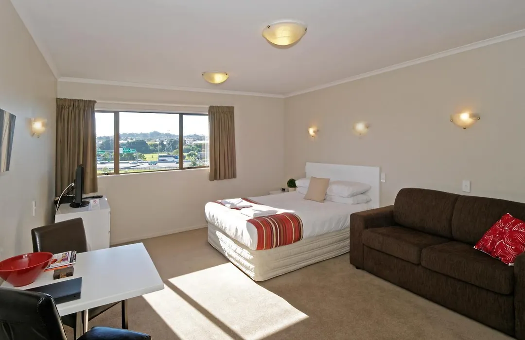 Airport Harbour Motel-1