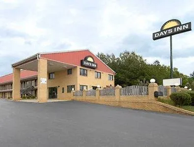Days Inn By Wyndham Richburg-1