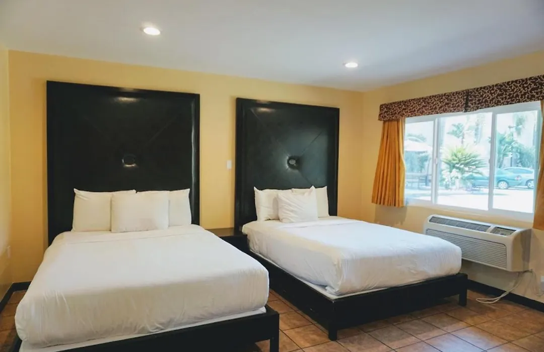 Casa Bella Inn Downtown La-1