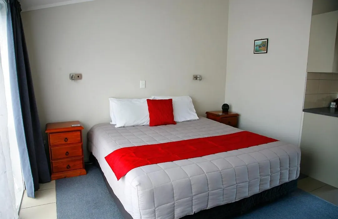 Touchwood Motor Lodge-1