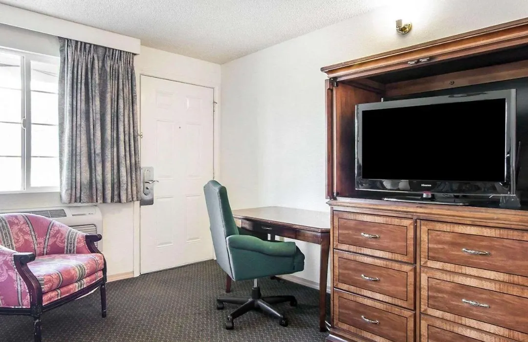 Econo Lodge Eugene-1