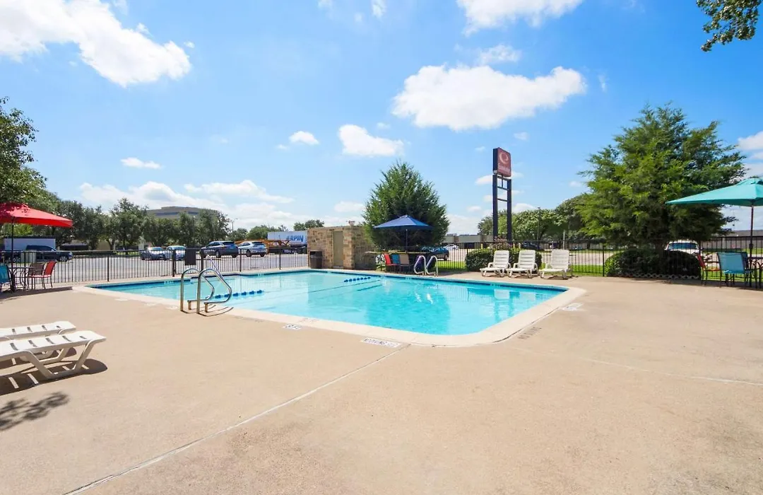 Econo Lodge Airport I-35 North-1