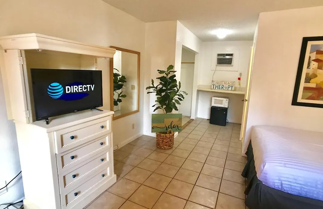 Sunny Palms Inn-1