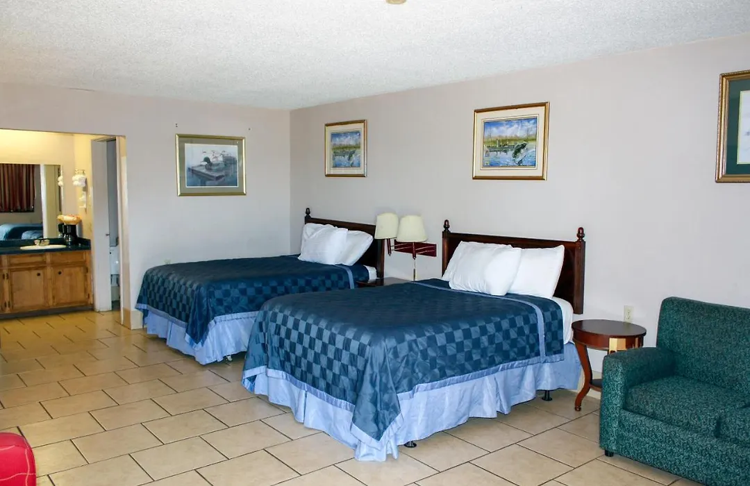 Toledo Town Inn-1
