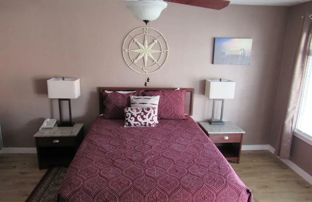 Captain Cook Inn-1