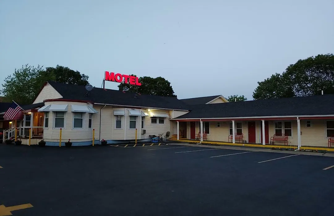 Maine Motel-1