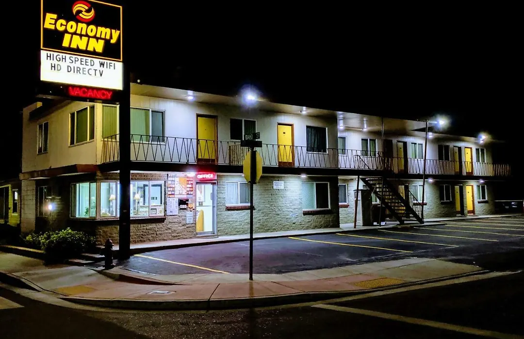 Economy Inn-1