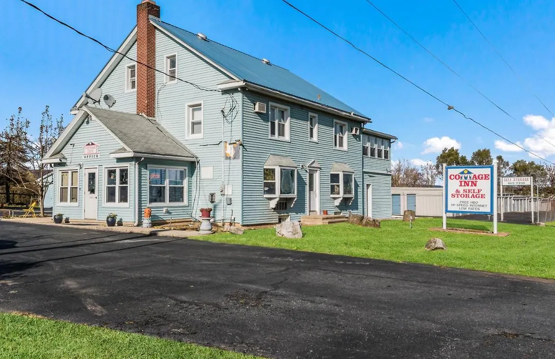 Cottage Inn - Grantville-1