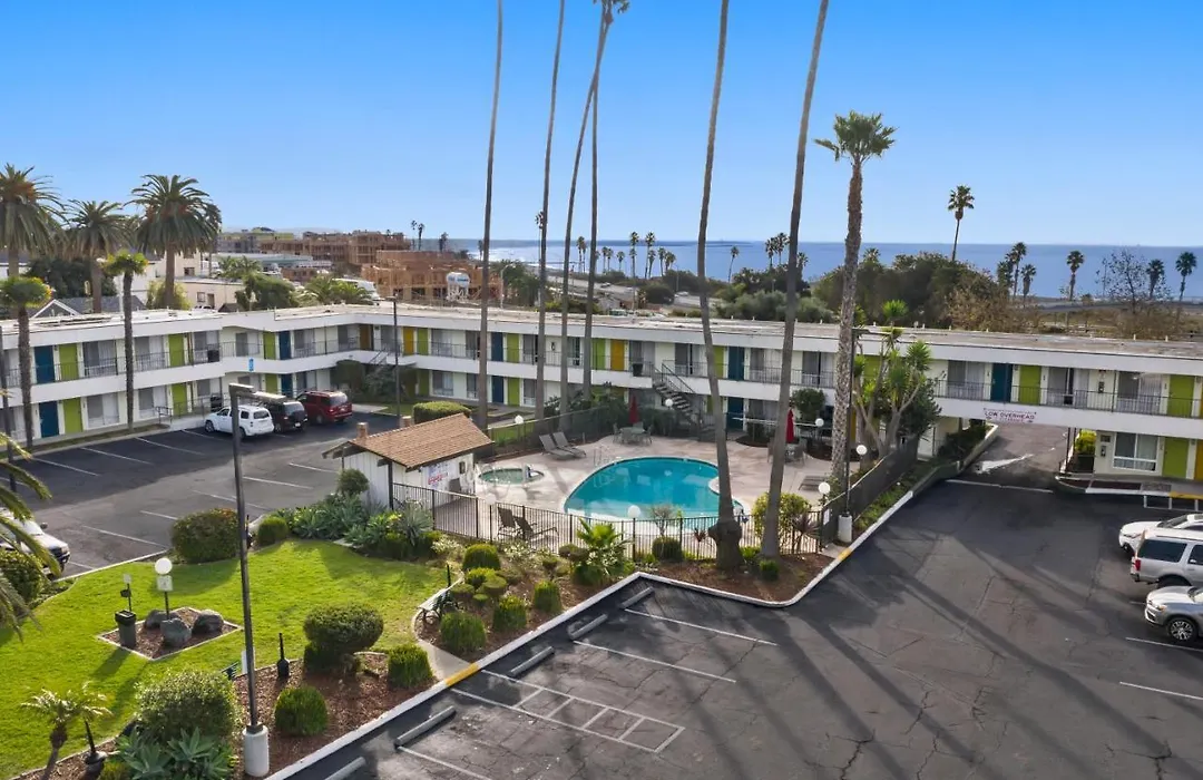 Vagabond Inn Ventura-1