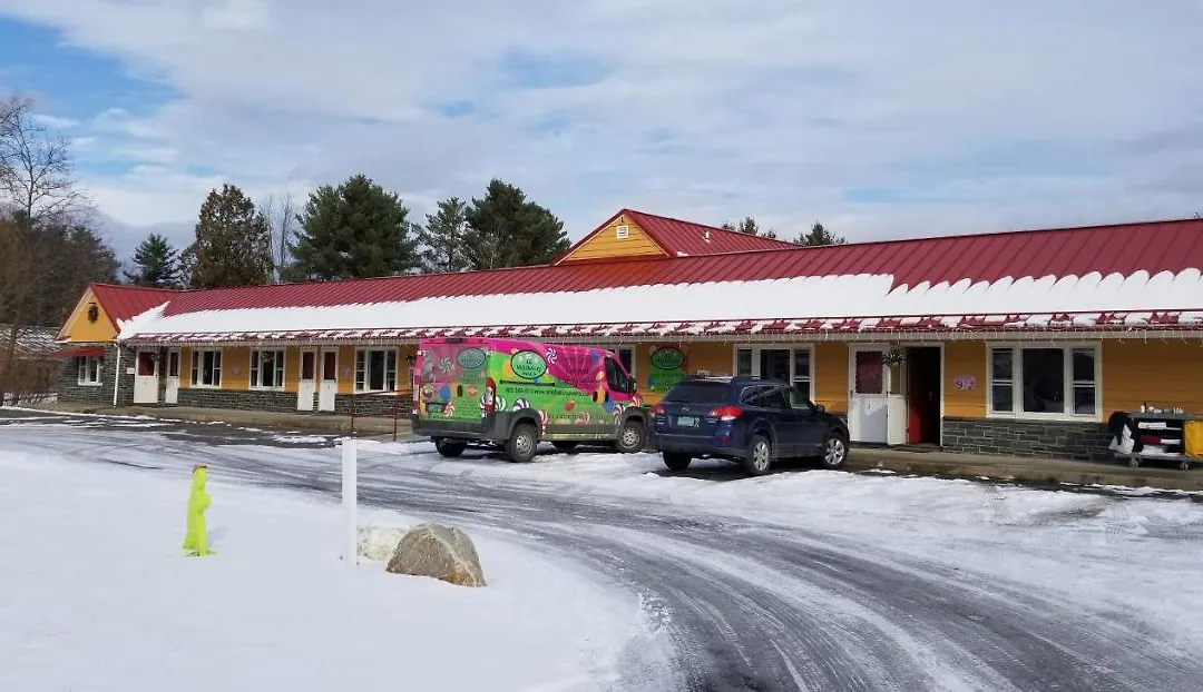 Middlebury Sweets Motel-1