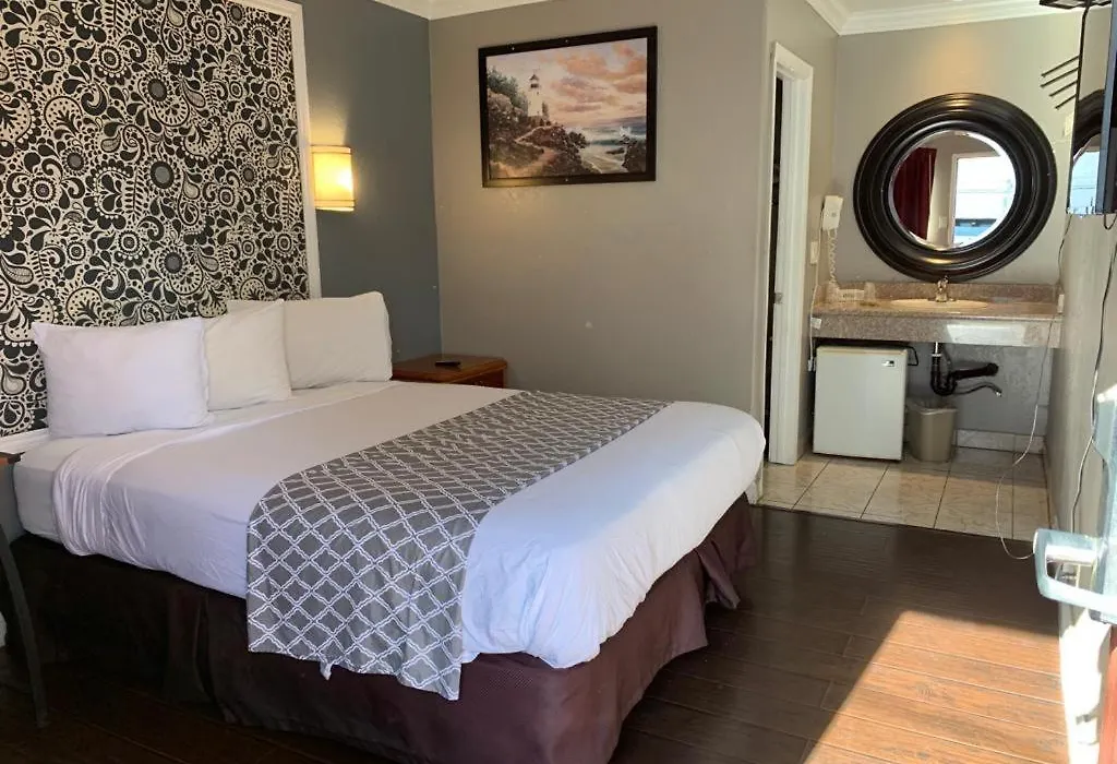 Uptown Inn-1