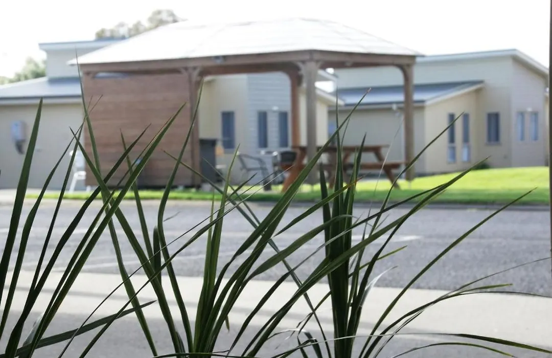 Golden Palms Motel-1