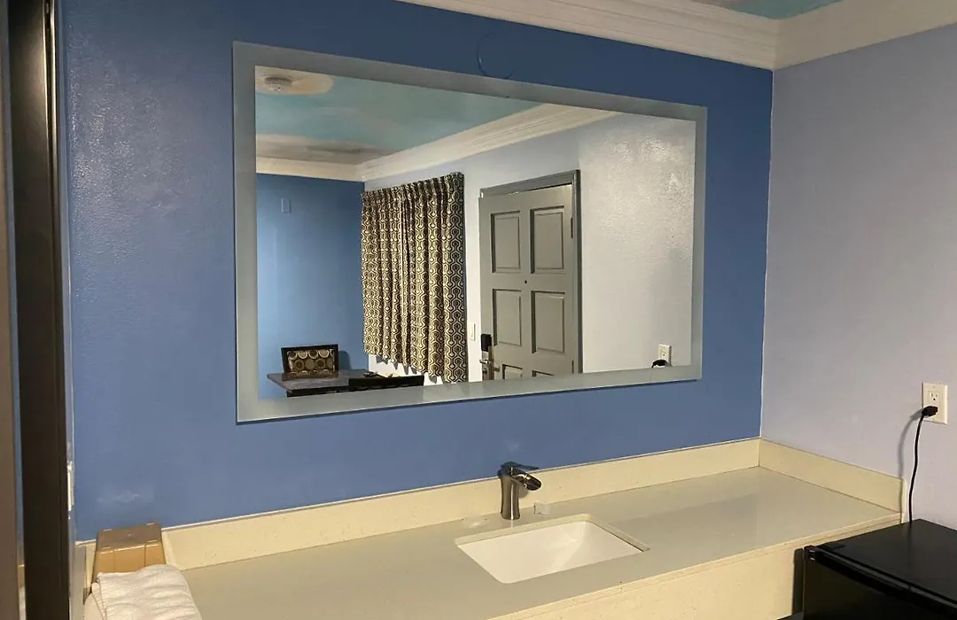 Golden West Manor Motel-1