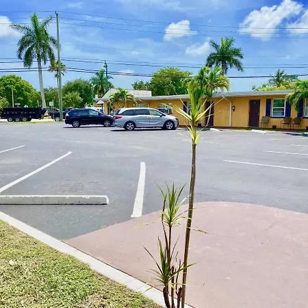 Glades Motel - Naples-2