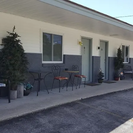 Bear Cove Inn-3