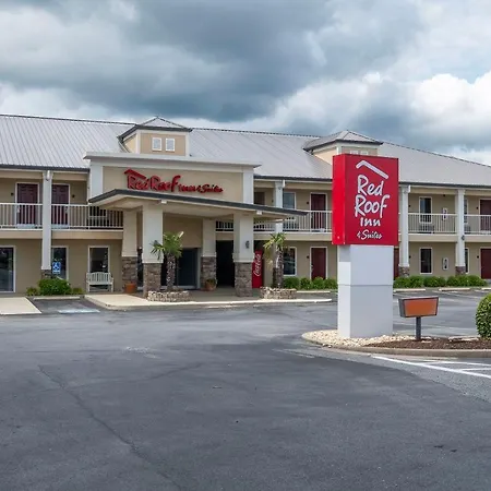 Red Roof Inn & Suites Calhoun-3
